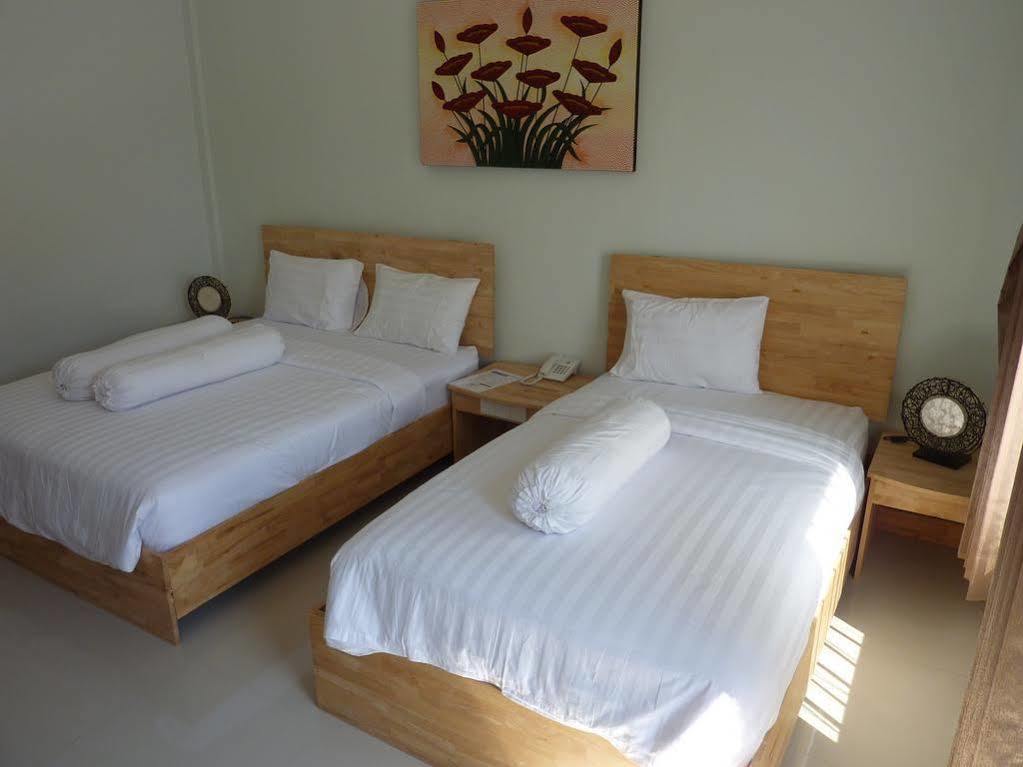 Exotic Komodo Hotel Лабуан-Бахо Экстерьер фото