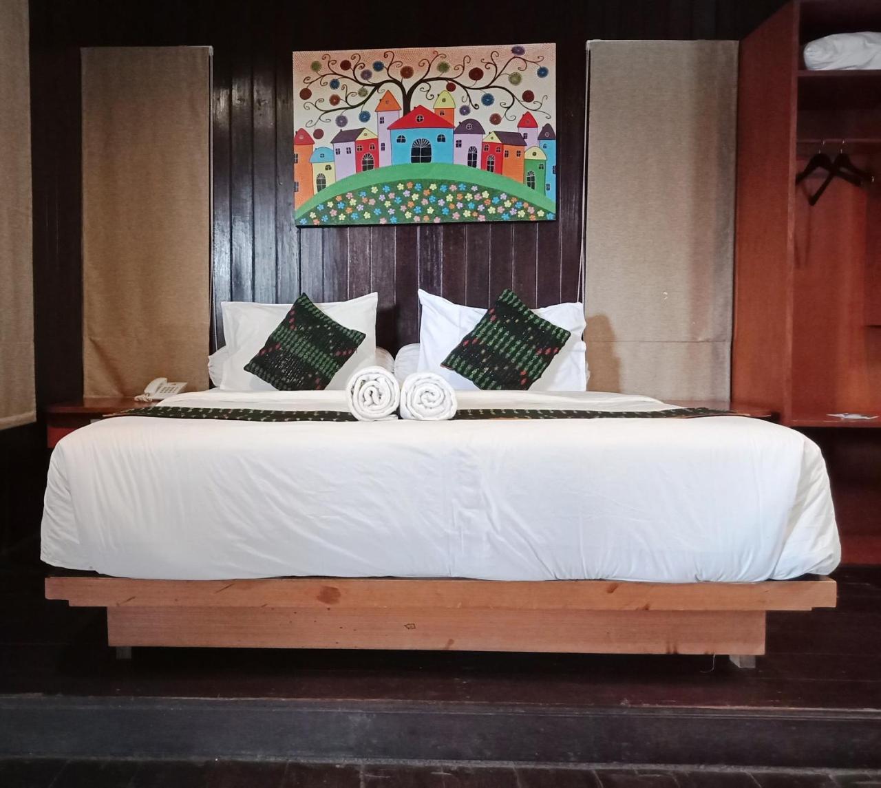 Exotic Komodo Hotel Лабуан-Бахо Экстерьер фото