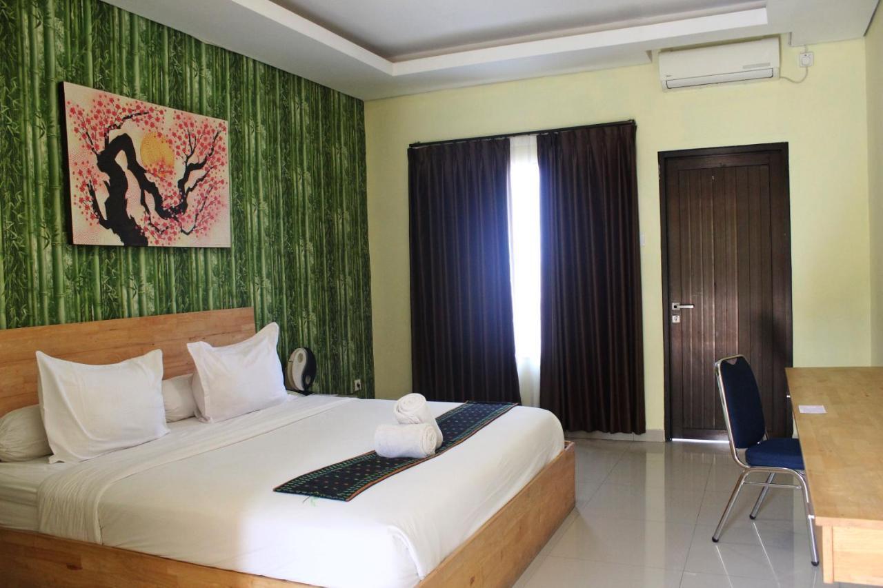 Exotic Komodo Hotel Лабуан-Бахо Экстерьер фото